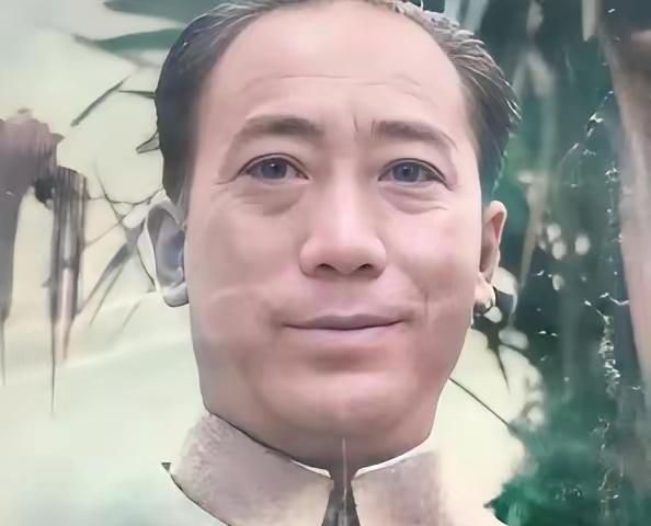 1945年，戴笠肃奸时，对汉奸潘三省很厌恶，就给他上了镣铐。唐生明去探望时，潘三