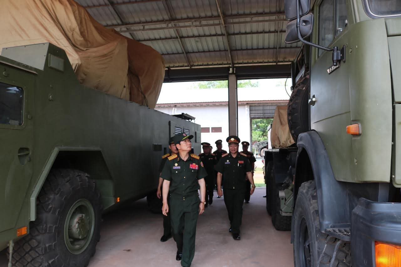 飞扬军事[超话] 疑似越南人民军装备道尔‑M2K近程防空系统，图中可见配套LPA