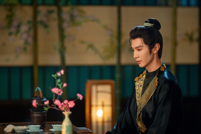 还好陈哲远演的是龙 《御廷谣》还好陈哲远演的是龙，英寡本来就是少年帝王呀，这一回