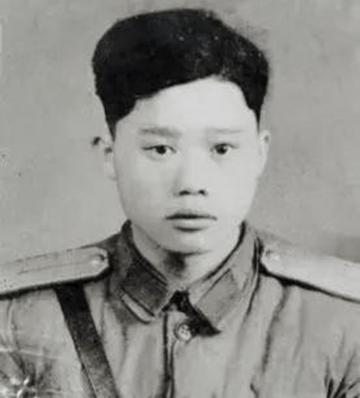 1951年1月28日，志愿军战士潘天炎因为生理需要去附近的草丛解决，回来后却意外