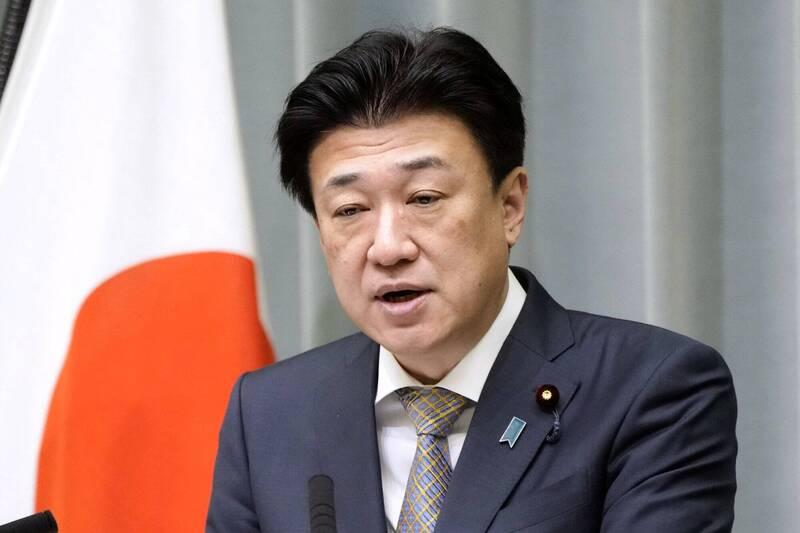 【日本企业两员工在华涉走私稀土被拘，突显日本稀土困境】日本高市政府发言人木原稔今