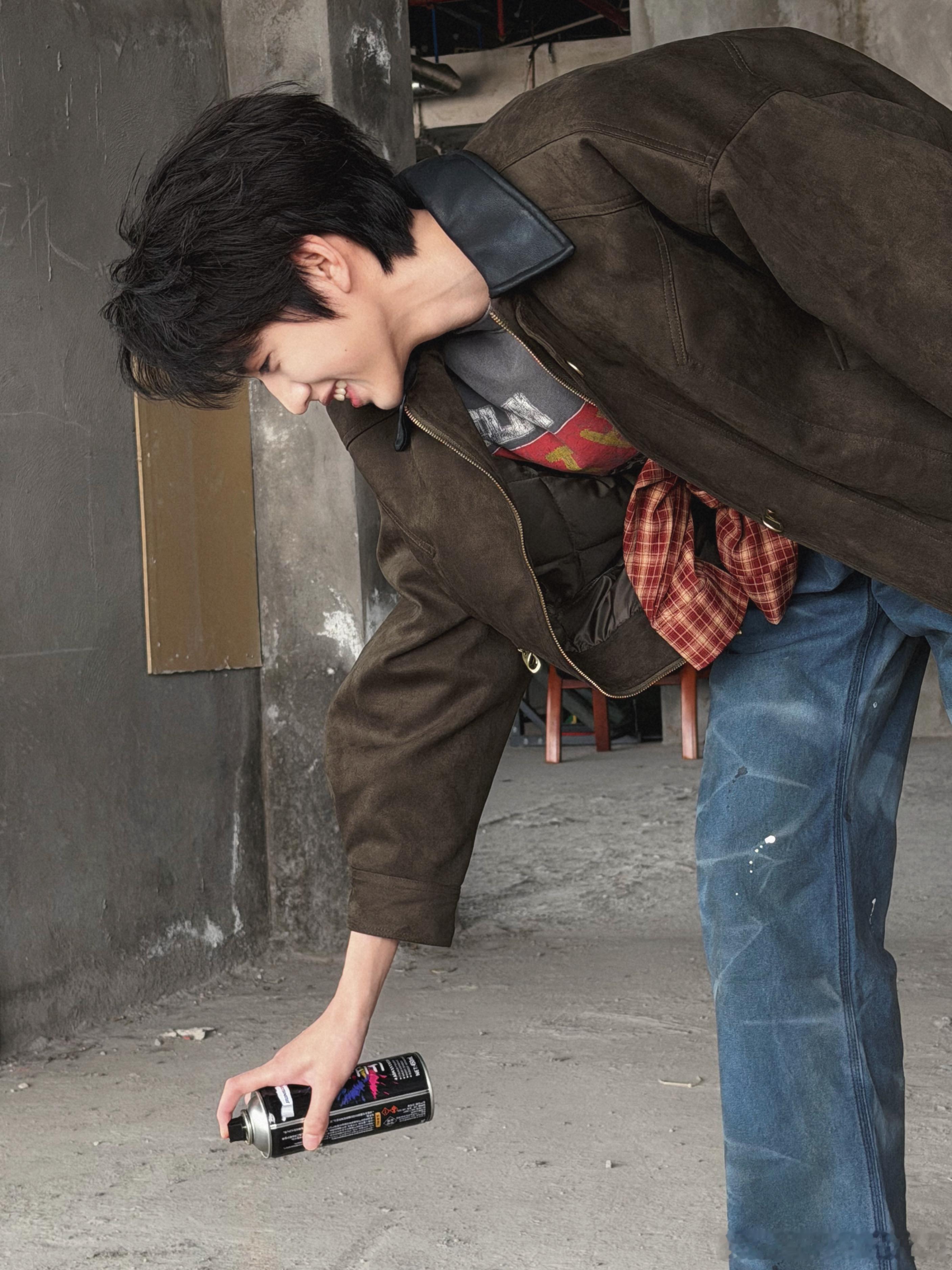 穿错鞋不要紧 这根筋我啃啃啃 