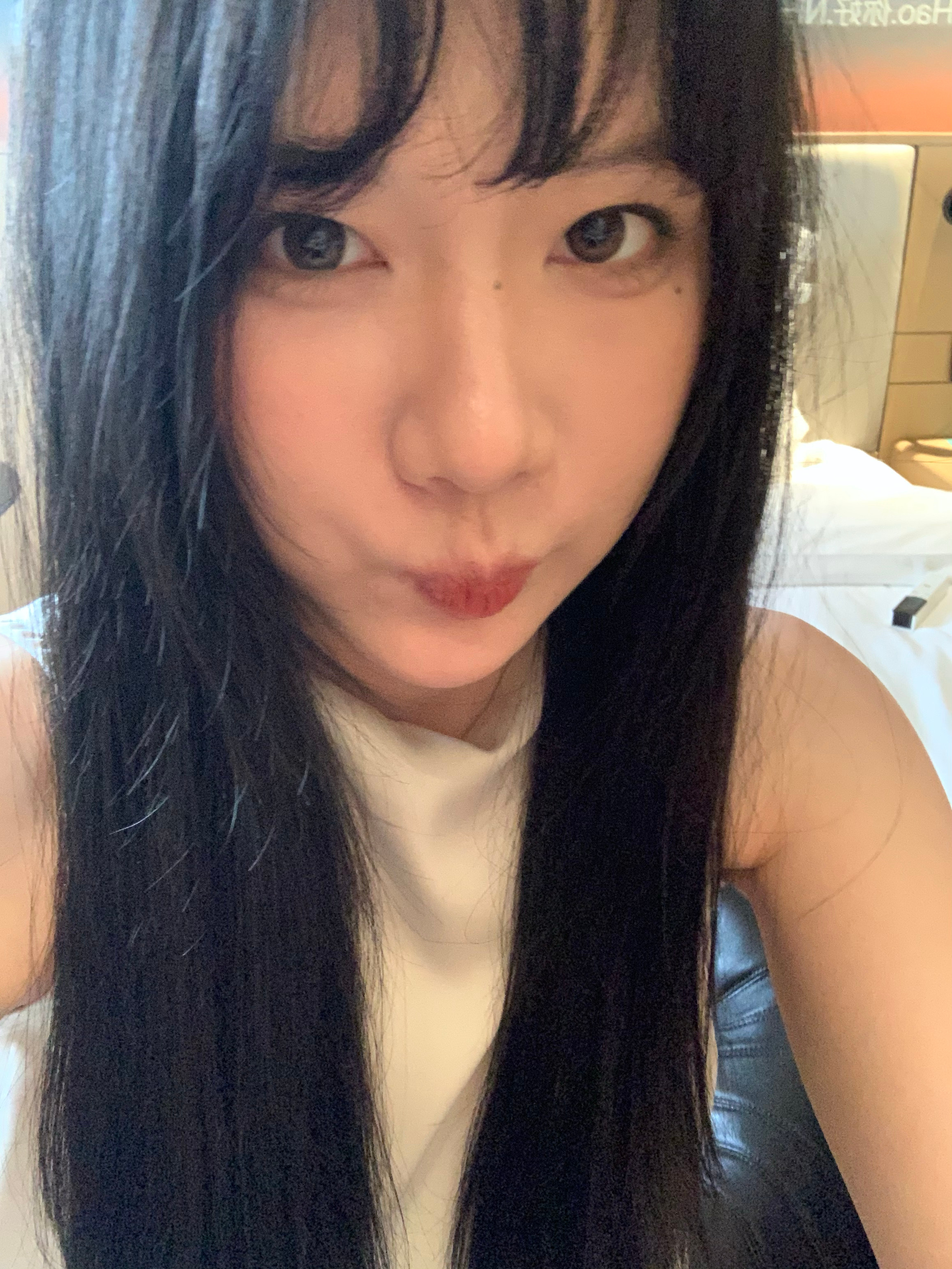 图1是16pm图2是7p图3是XR16pm前置就很亮（可以用玫瑰金的风格 看起来