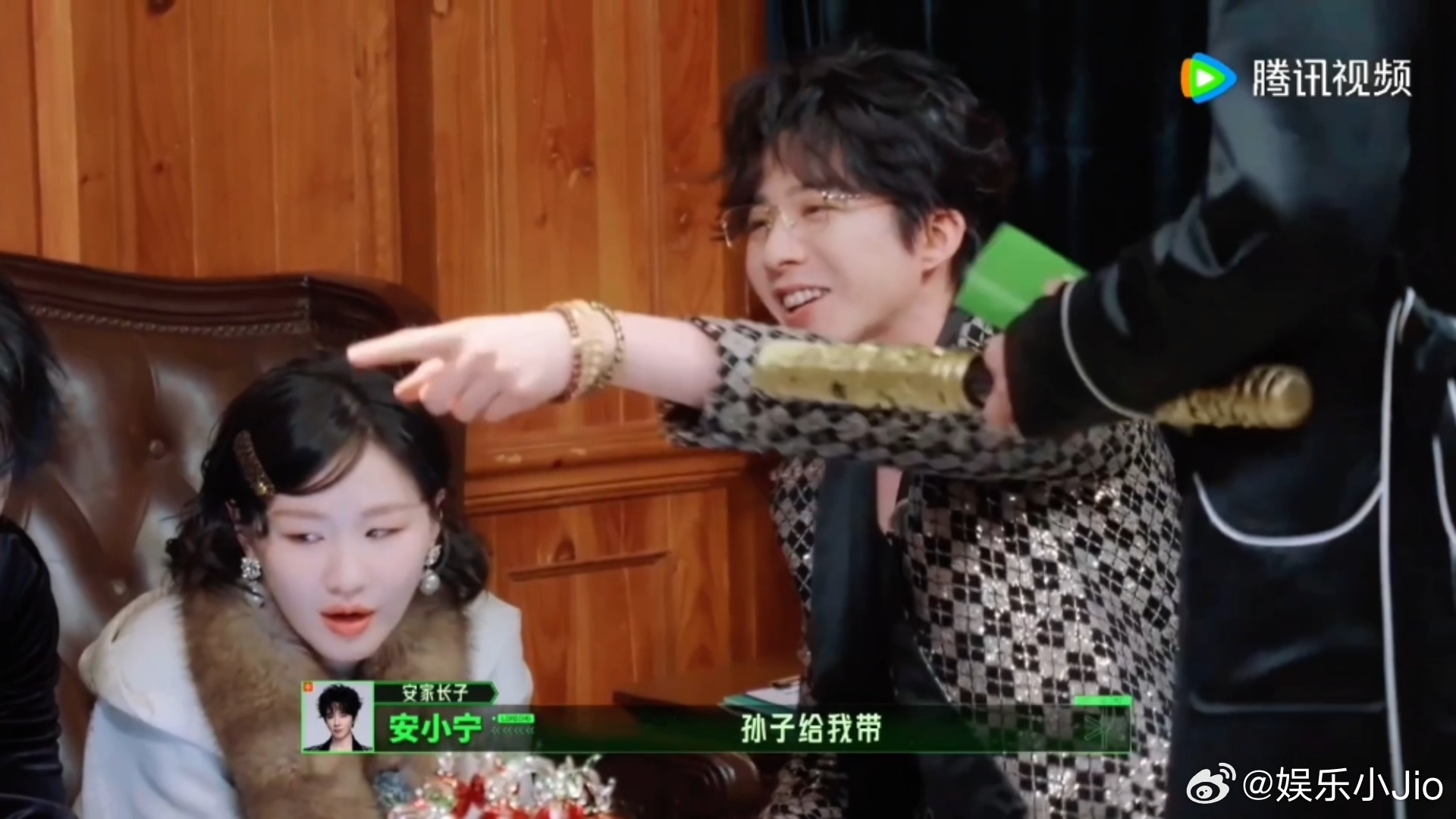 刘宇宁丁程鑫吵架刘宇宁丁程鑫吵起来了开推奇葩亲子日常来了！丁程鑫不愿把小孩交给安