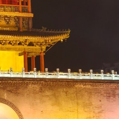 忙了一天终于躺床上了，送大家一个钟楼发射吧 ​​​
