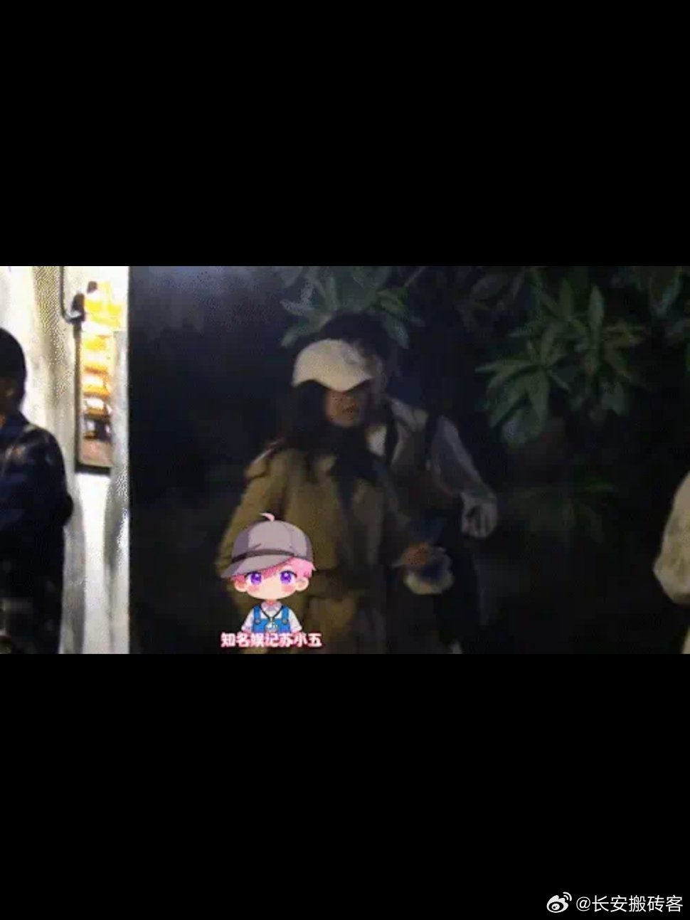 蓝盈莹承认恋情根据蓝盈莹的恋情回应来看，男朋友是圈外人，所以很有可能是去年曝料的
