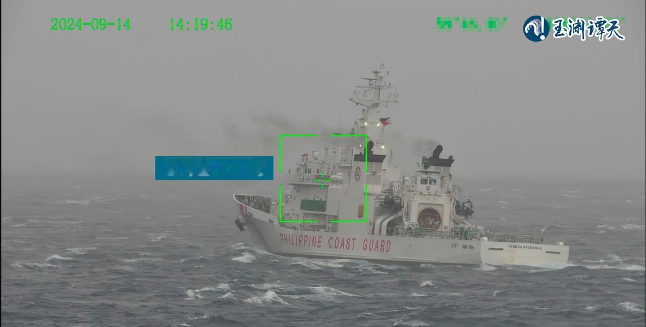中国海警5303舰跟踪监视，从仙宾礁跑路的，菲律宾海岸警卫队特蕾莎·马巴努阿号前