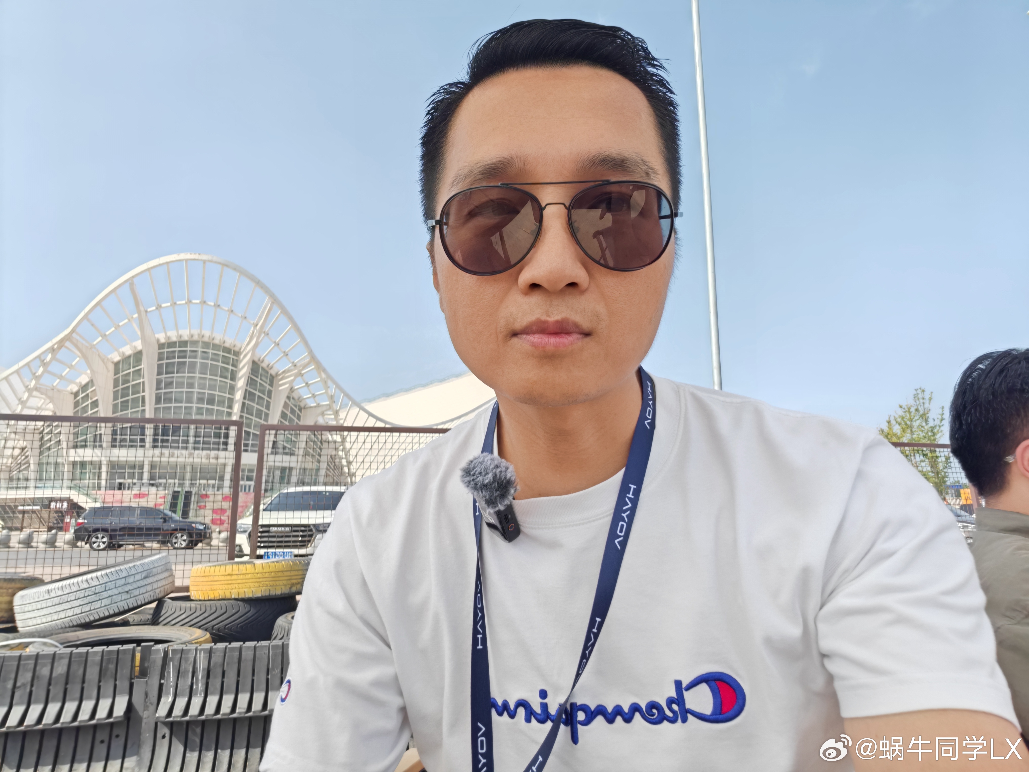 结束在青岛一个白天的试驾，明天去上海。晚安，大家！[淡淡的]  ​​​