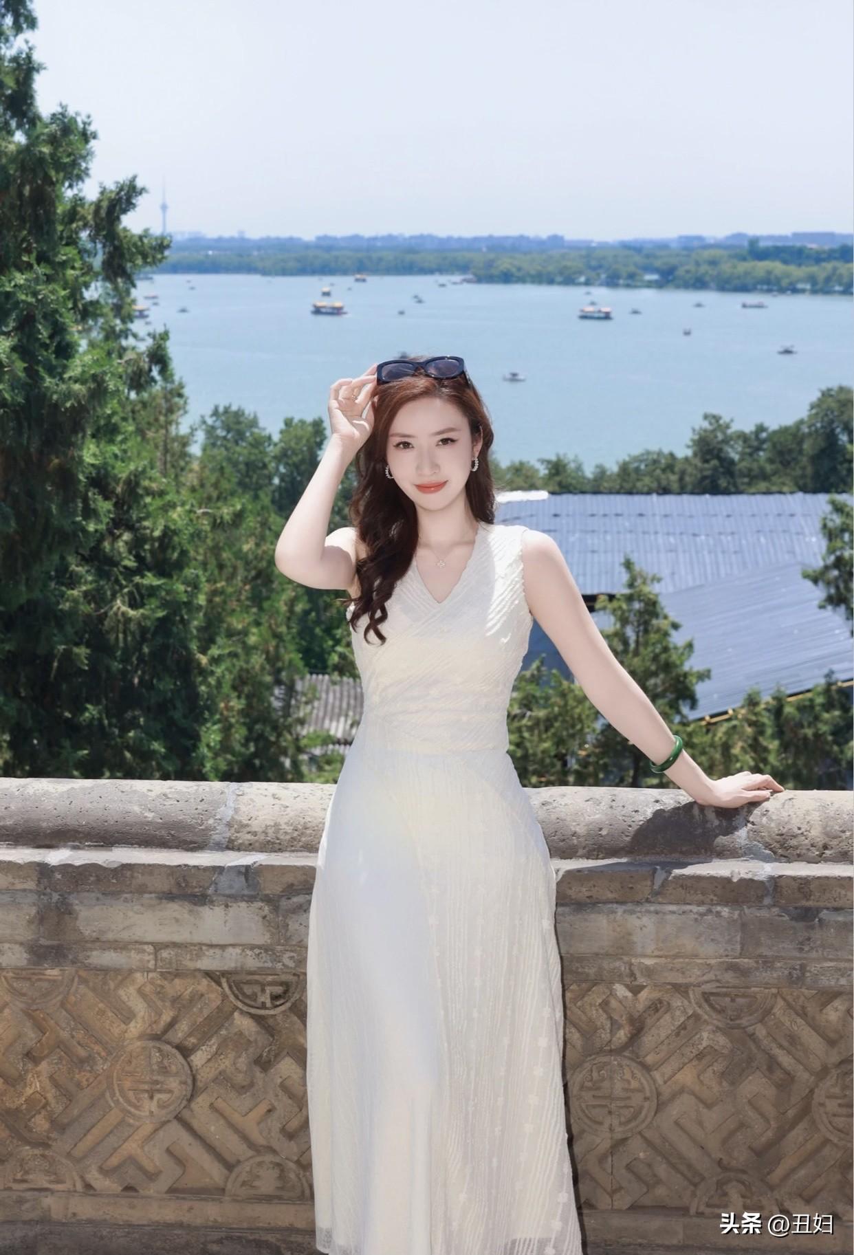 什么样的女孩你看一眼就会心动独特的气质也很关键，像清冷的气质会吸引人。