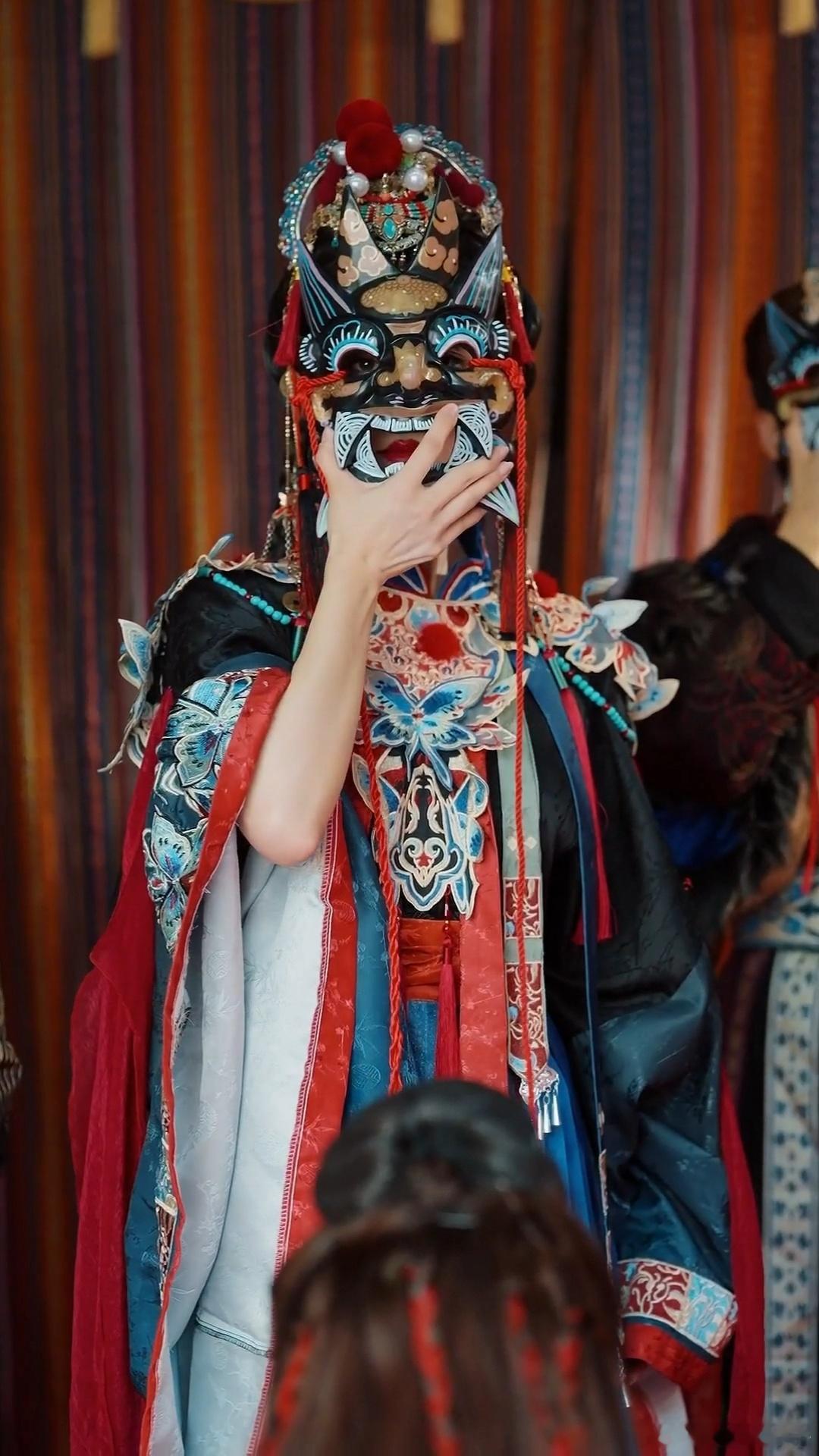 追星的风吹到了非遗 傩戏是值得一看的，有时候追星不仅仅是学习偶像身上的闪光点，同