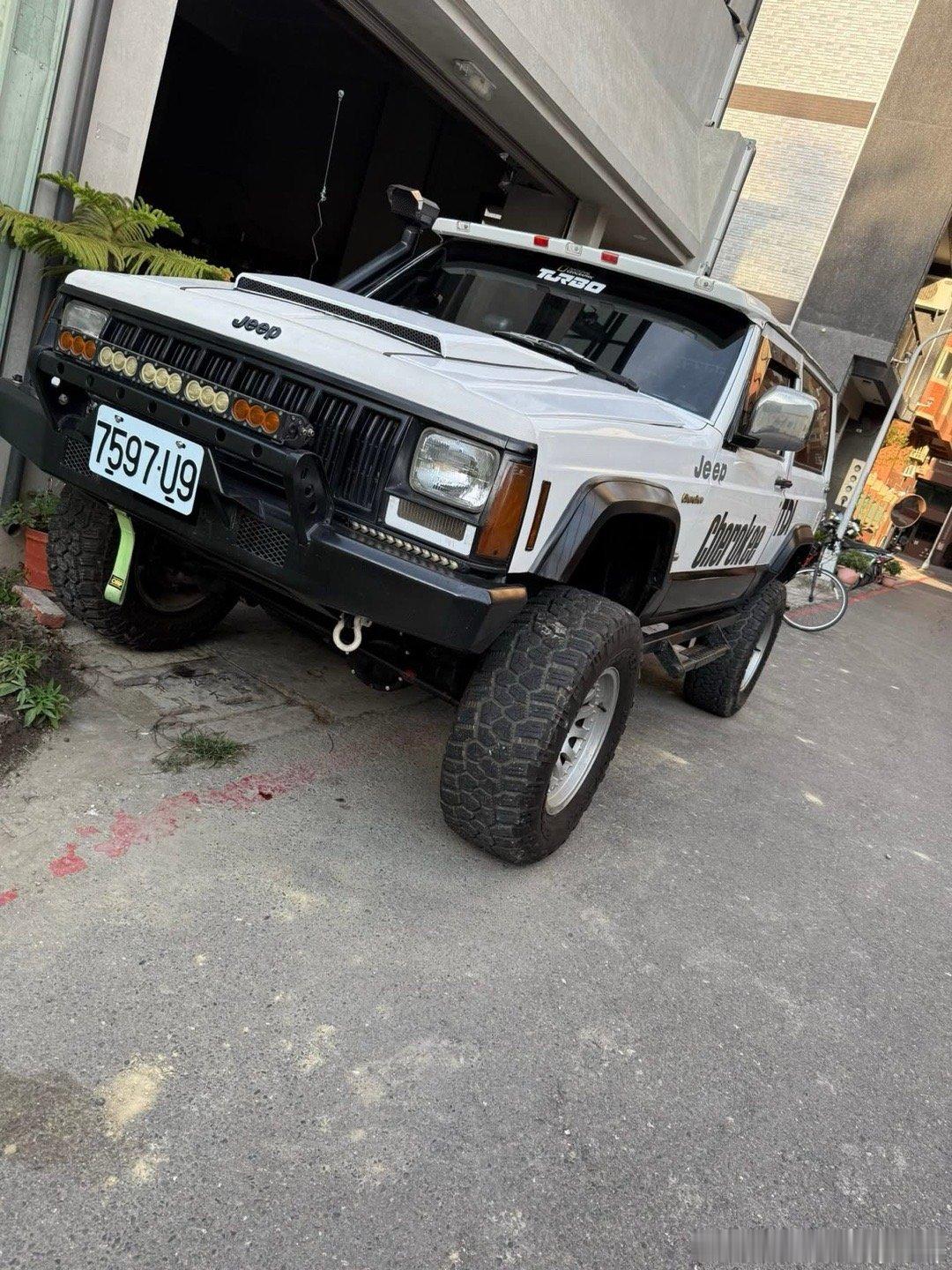 台湾老车1989年Cherokee TDI 4WD ​​​