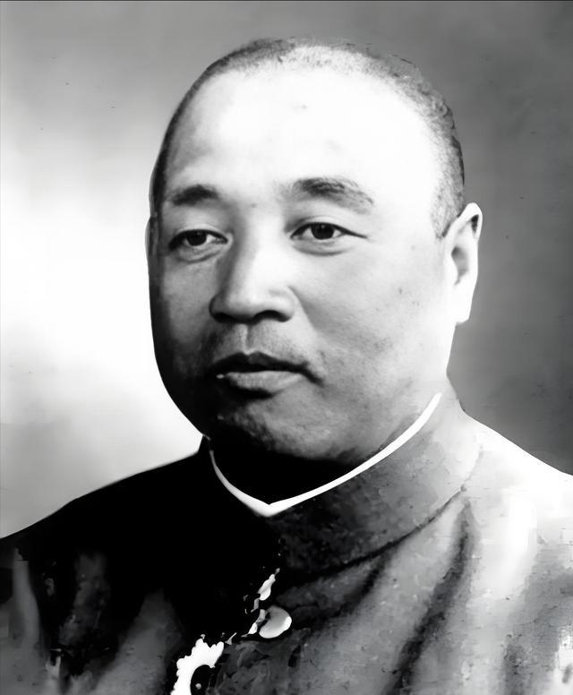 1945年日本投降，拉包尔岛14万日军面色红润，惊呆盟军。原来大将今村均不打仗专