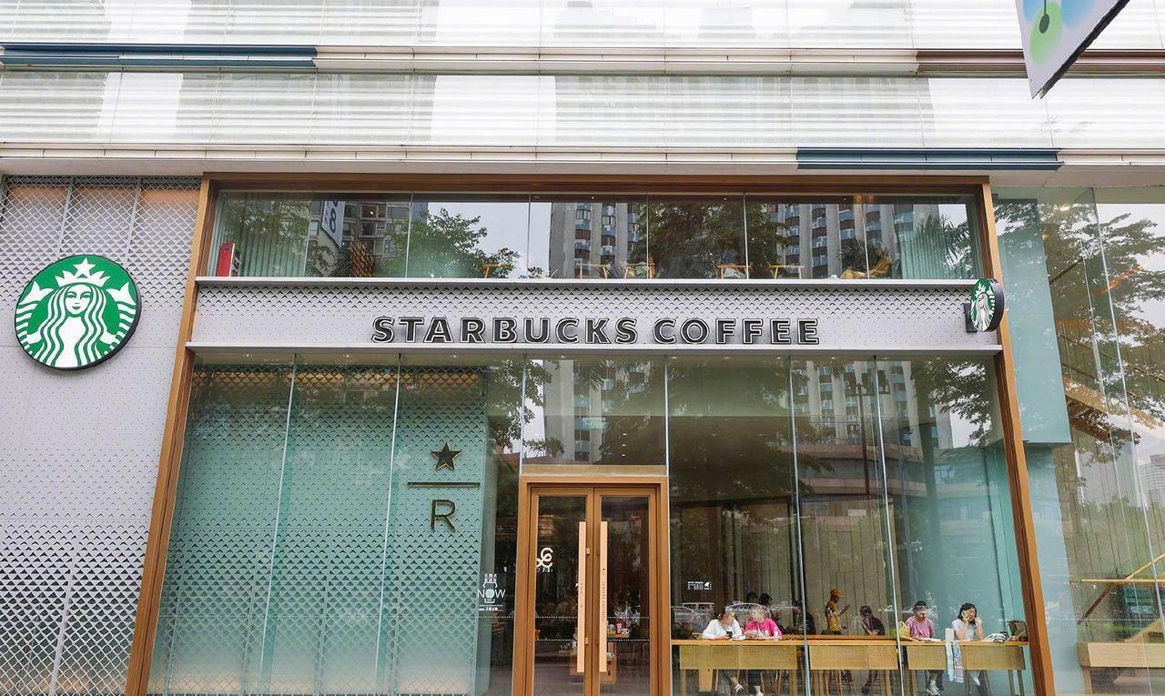 就在刚刚
 
星巴克突然宣布了。
 
11月4日，星巴克与博裕投资确认将成立合资