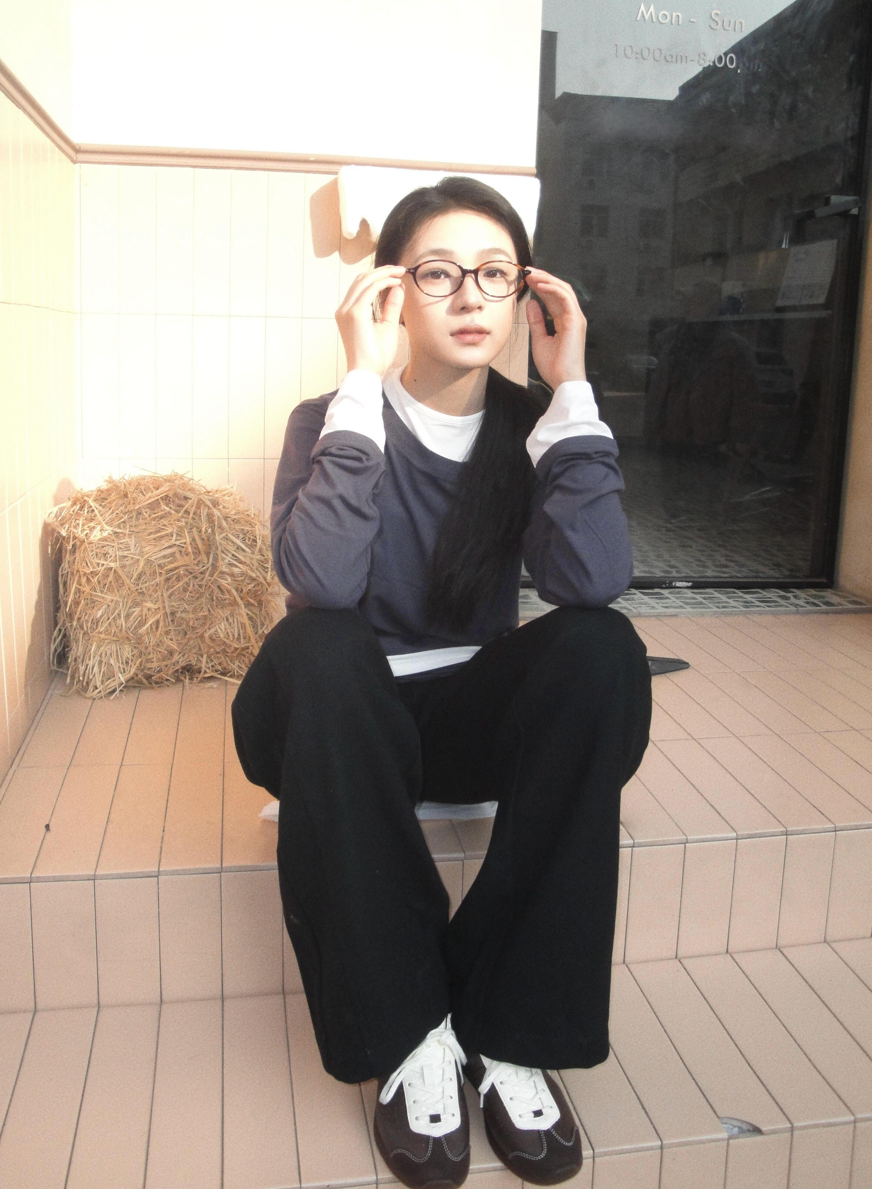 王和正剧赛道严选 王和一款很新的正剧脸发现了一个很会演的妹妹，突然发现内娱挺缺王