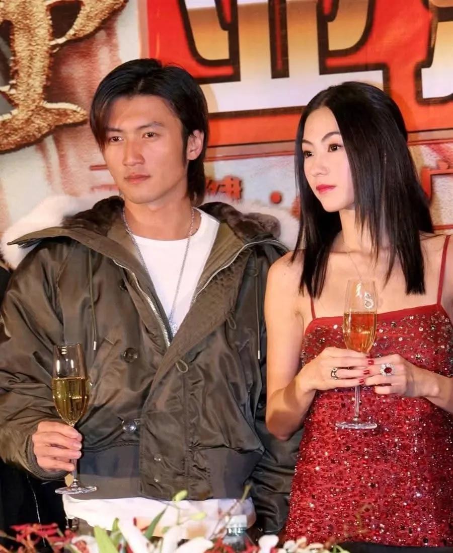 这一双曾经简直太登对，奈何天意弄人啊！


谢霆锋与张柏芝曾经这对明星夫妇，是我