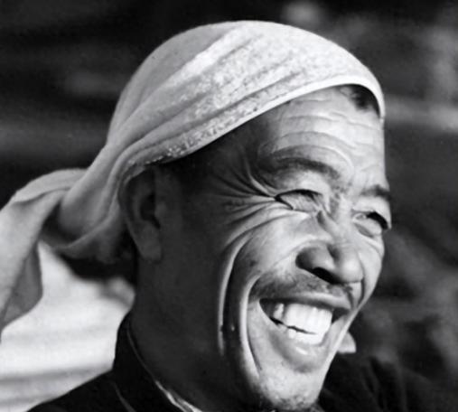 1986年，陈永贵病逝， 大寨 搭了灵棚， 昔阳县 领导：不拆，就不去祭奠。在得