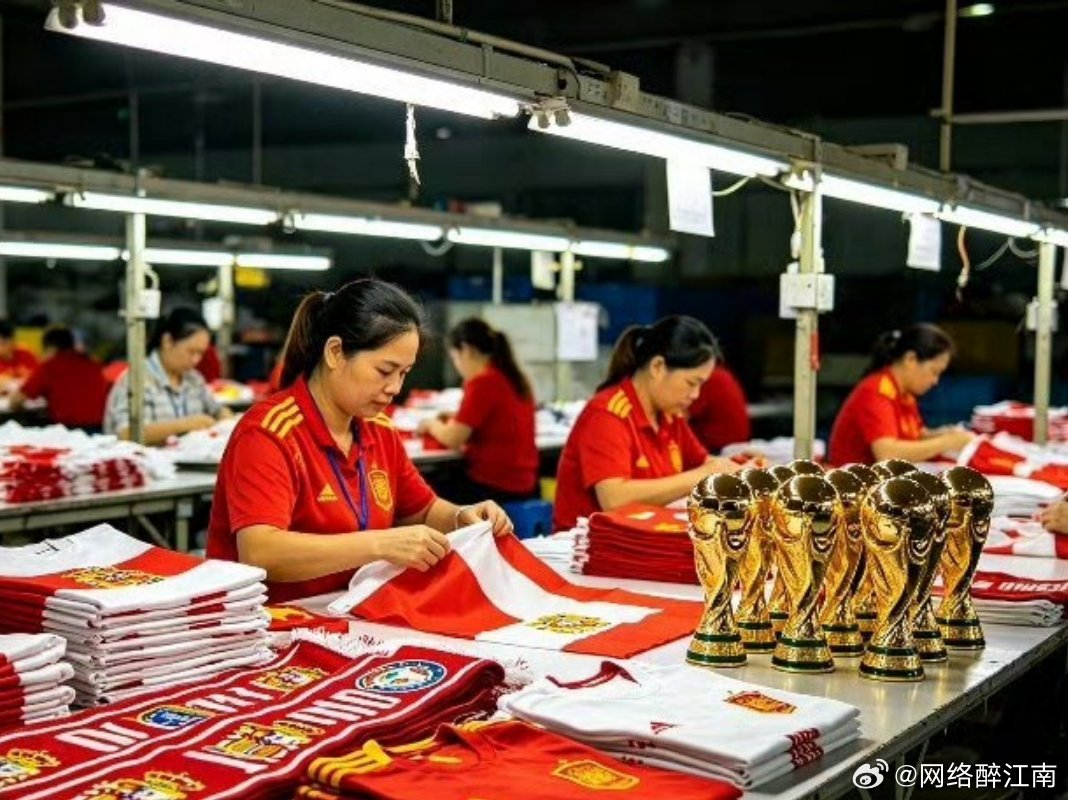 西班牙世界杯夺冠 义乌人忙晕了西班牙夺冠带火义乌冠军周边，订单翻三倍工厂连夜赶货