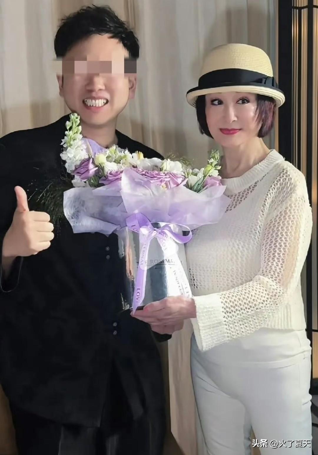 3月9日，潘迎紫露面参加活动，被称为“不老女神”的她，今年已经81岁了，她是19