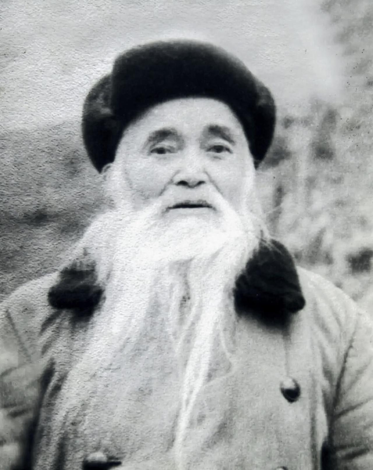 装了14年哑巴的男人，贵州解放那天突然开口说“我是红军”，全家都愣了。他是老红军
