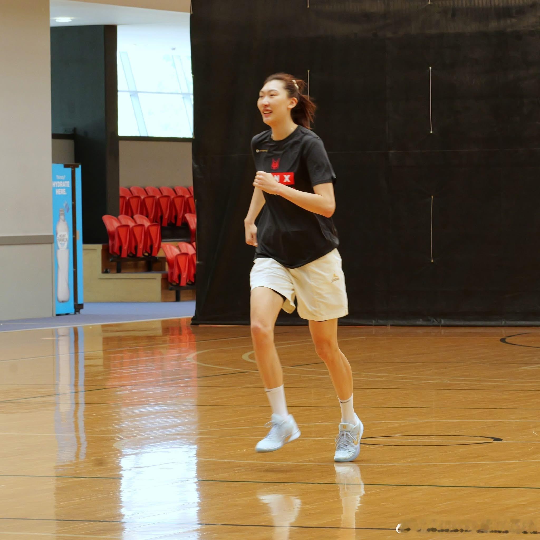 虽然队友们都在打客场，但是韩旭还是在抵达澳洲24小时之内，到队开始进行恢复训练。