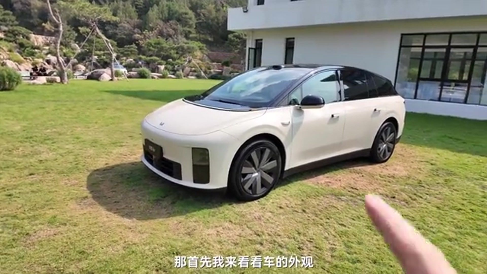 理想 i6 静态体验！空间比 L7 还大？ 今天带大家看理想