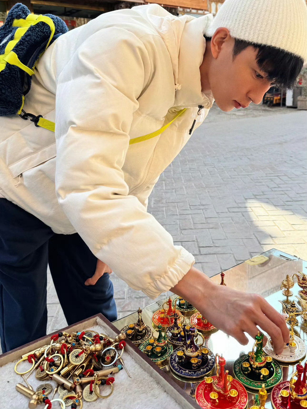 发他是为了让你们别忘记他 ​​​