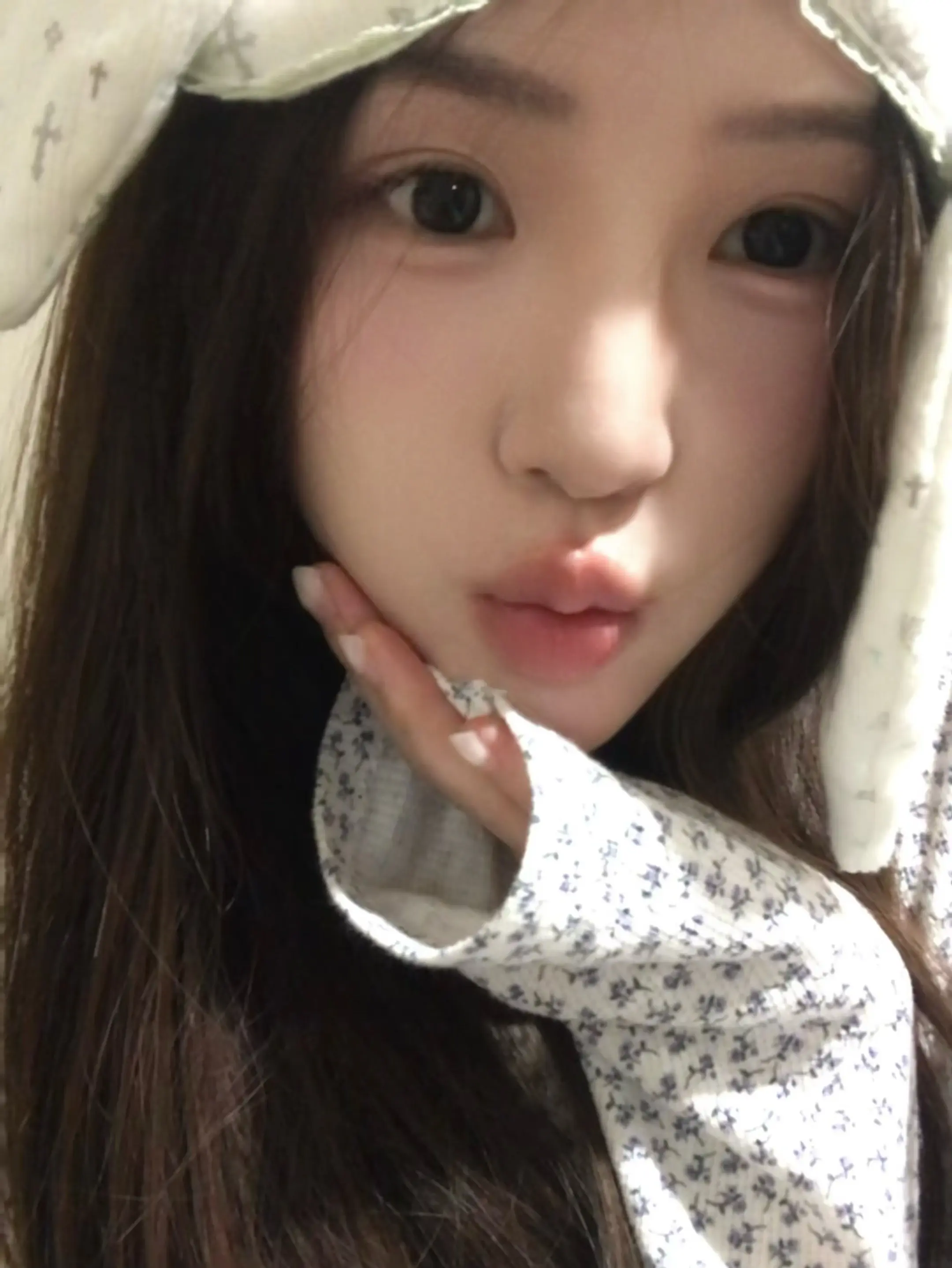 你就这样出现闯入我心里面。