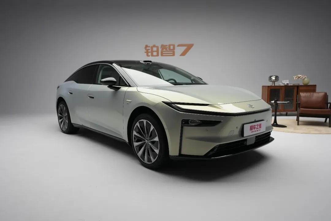 懂车之道讯懂车之道快讯，广汽丰田旗下全新纯电中大型轿车铂智7将于3月5日开启预售
