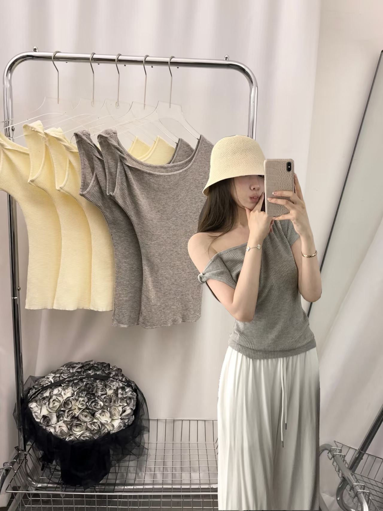 小众设计感拉满的纽肩斜领华夫格上衣✨