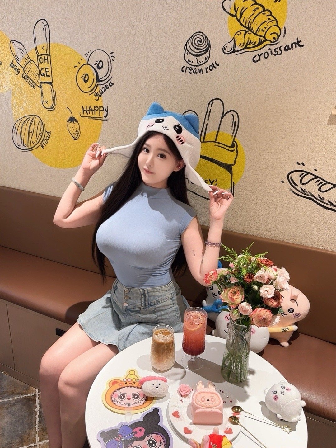Daily share~         偷偷浪漫吧…别让世俗知道… ​​​
