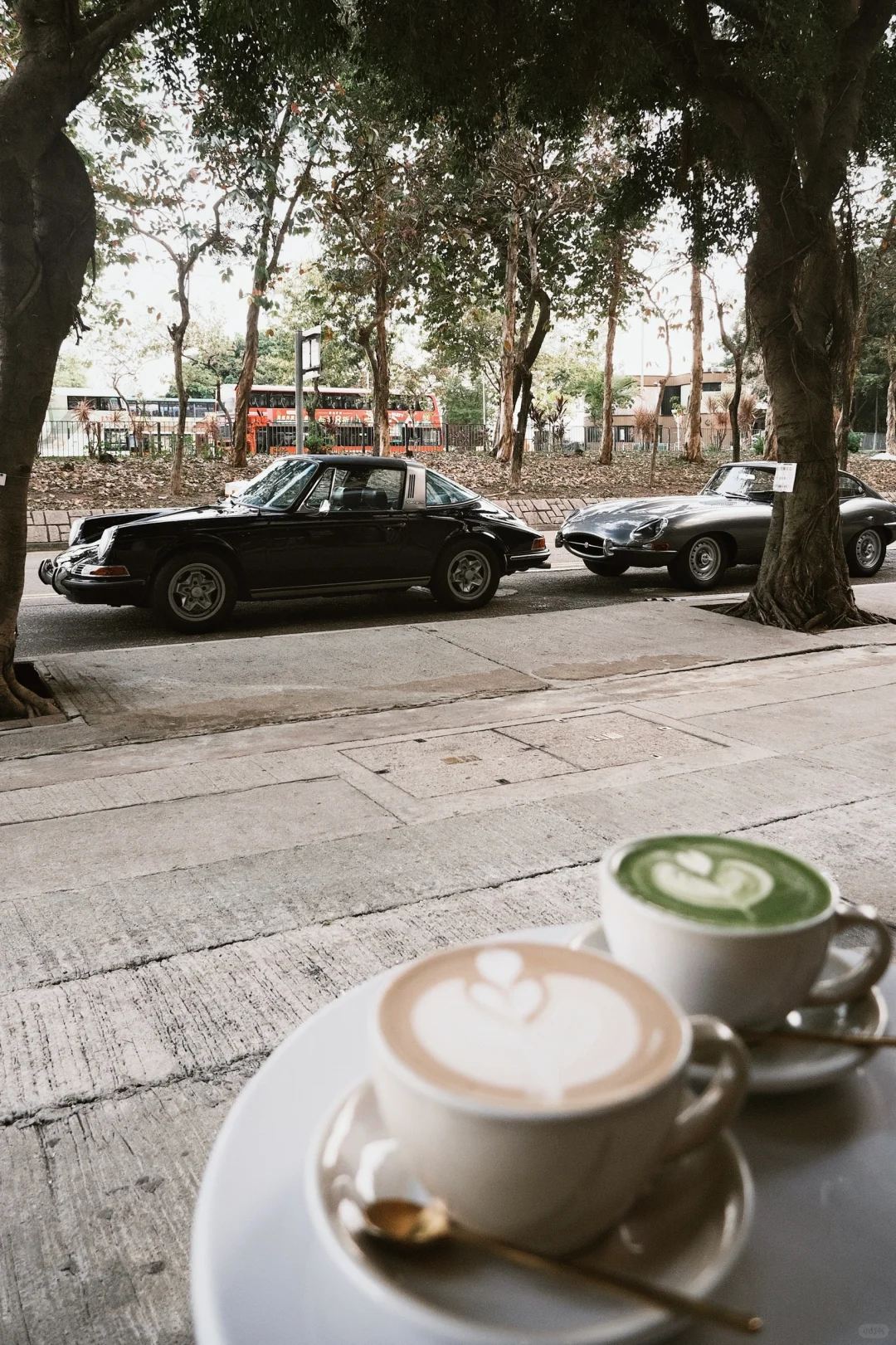 大城市的喧闹… 也不影响这杯咖啡的安宁