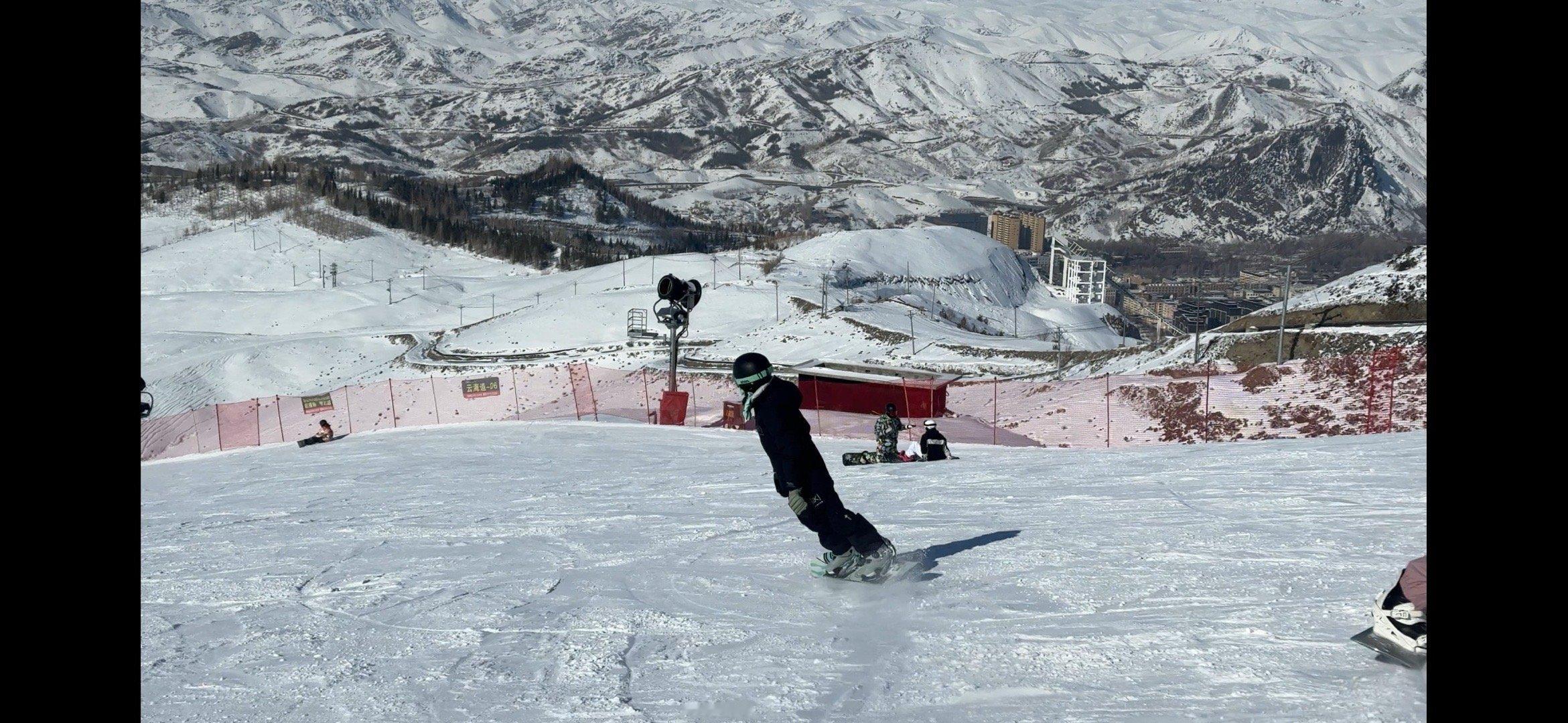 春节八天，继续上课中其实呢教学本身有些枯燥无味，但是给我带来更多的是成就感与经验