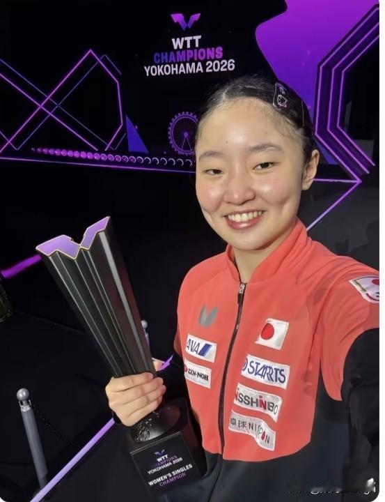 差距藏在舆论里！没人网暴的张本美和，赛场心态远胜国乒队员。

张本美和年纪轻轻心