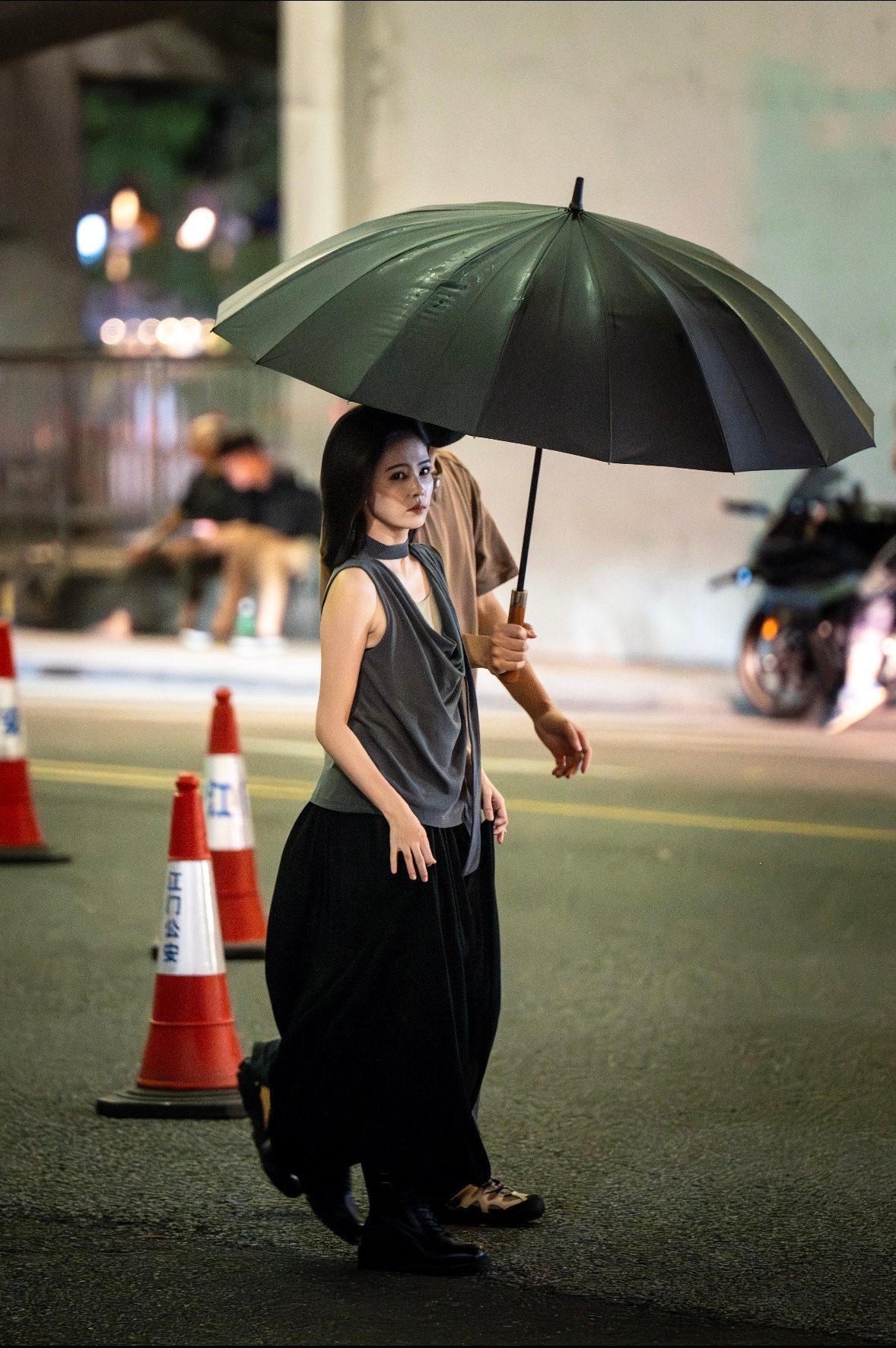 白鹿[超话]  If you walk so gently, the wind 