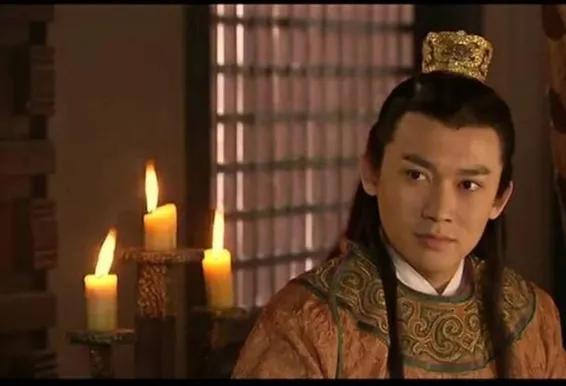 李世民和杨广有血缘关系，他为什么不传位给杨妃的儿子吴王李恪呢？李恪不是说有他年轻