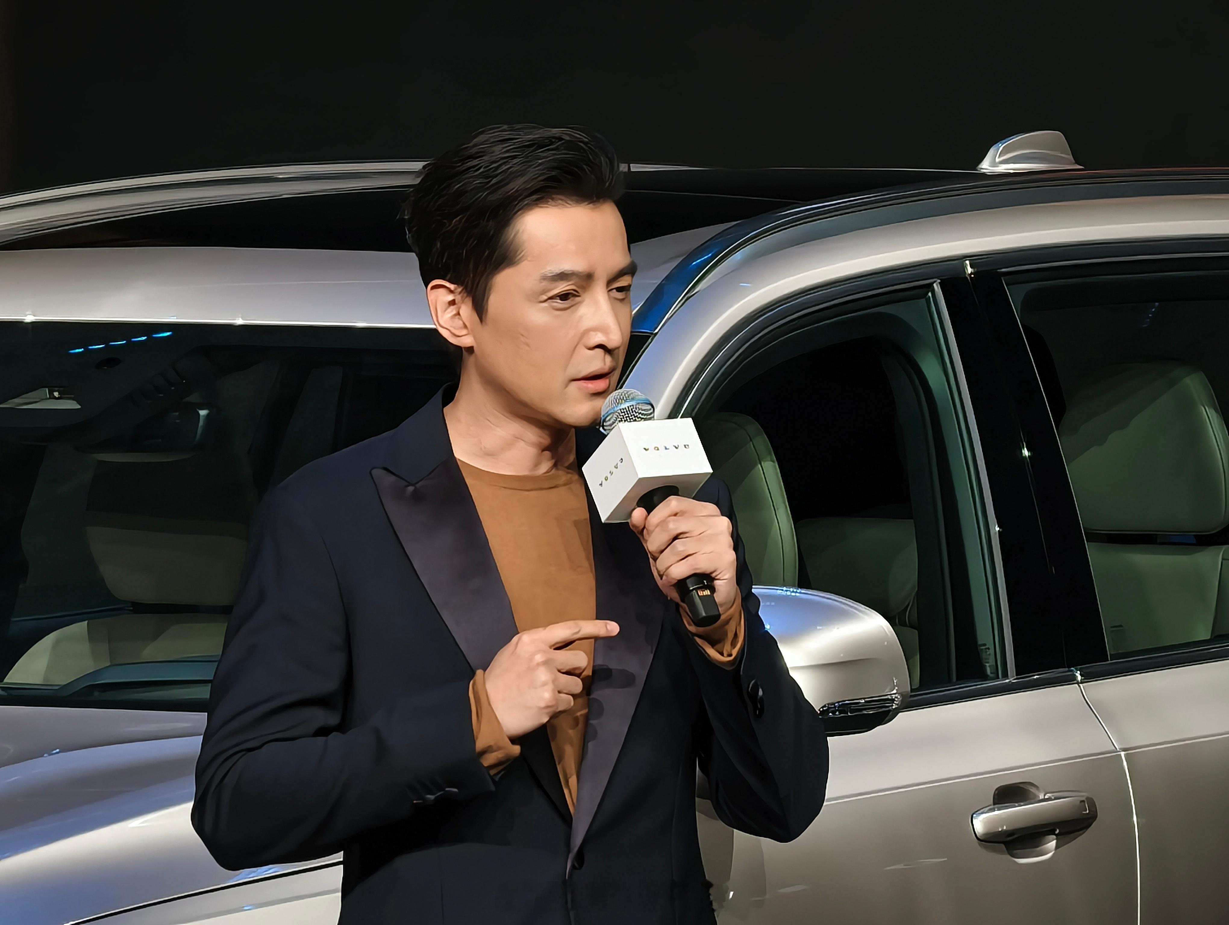 胡歌来了，真人好帅哇全新xc90进口旗舰大六座胡歌 ​​​