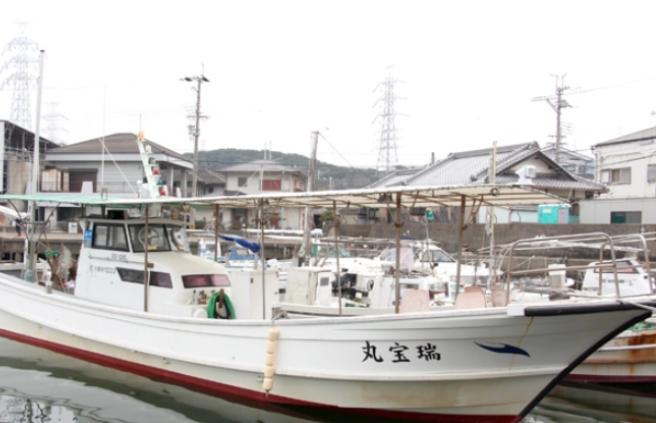 果然，中国在钓鱼岛有动作了，12月2日，日本右翼渔船 "瑞宝丸" 再次出现在钓鱼