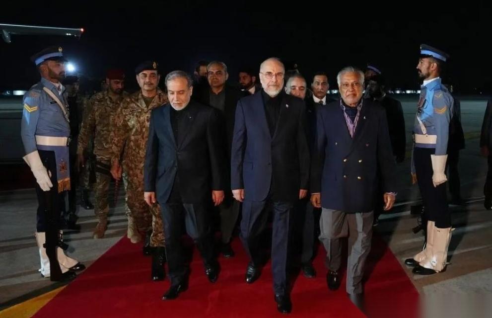 据外媒报道，当地时间4月11日，美伊双方参与谈判的代表团都已到位，准备在巴基斯坦