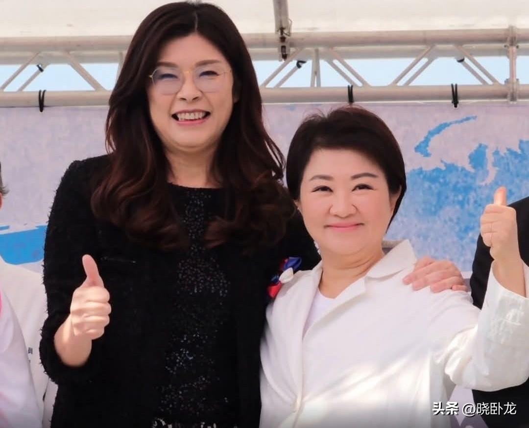 郑丽文今天表示和卢秀燕“姐妹情深”，立场一致。

国民党主席郑丽文在今天30号的