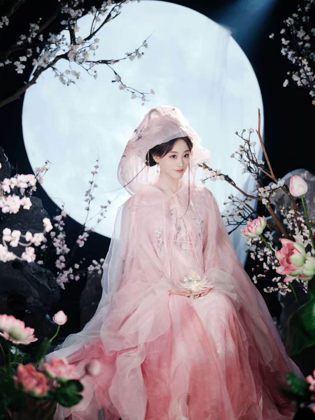 被祝绪丹拿捏只需要三秒钟要不说还得是祝绪丹！三秒就被狠狠拿捏，灵动又可爱，魅力值