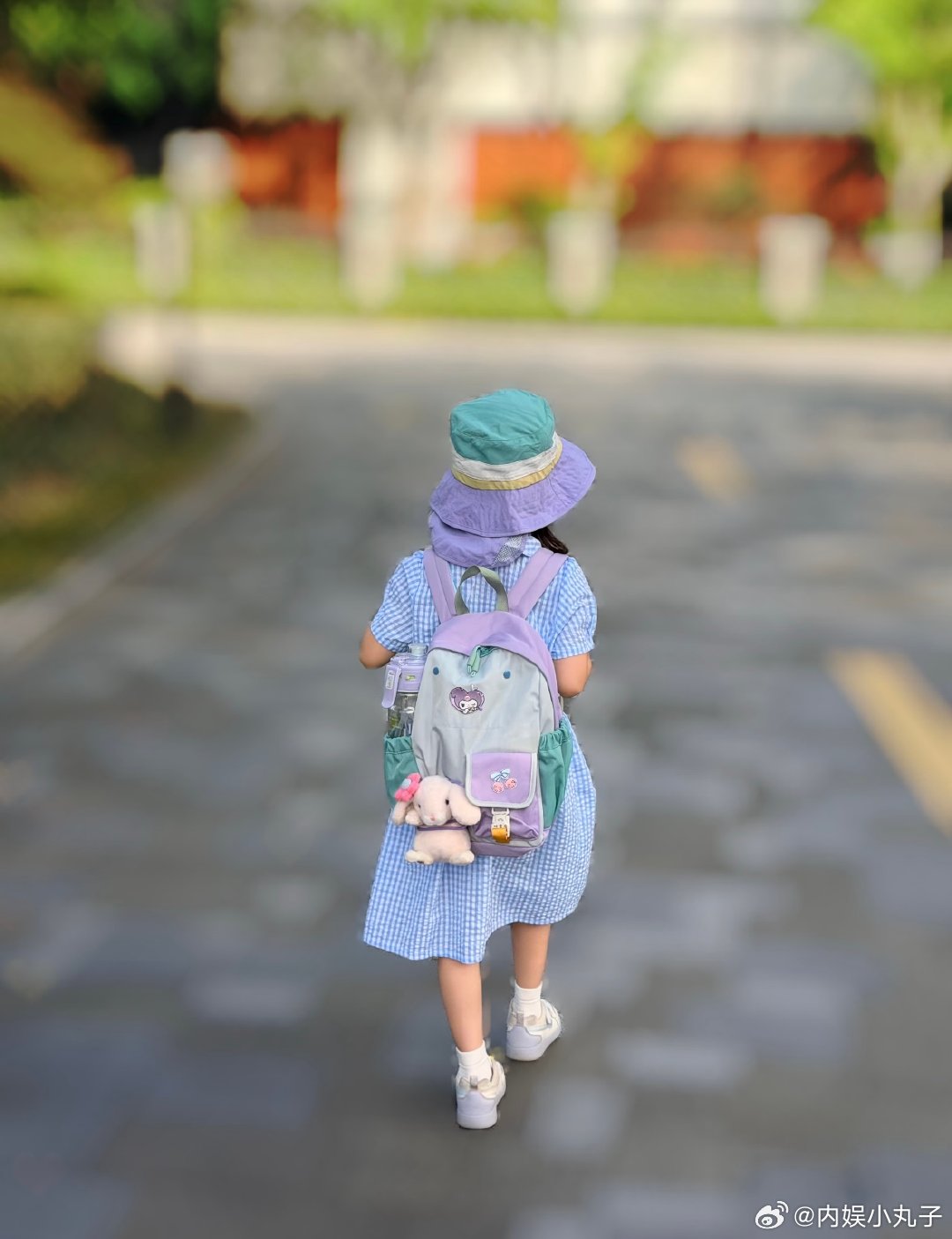 林峯张馨月女儿上小学了林峯张馨月6岁女儿身高 林峯张馨月女儿上小学了，这身高和气