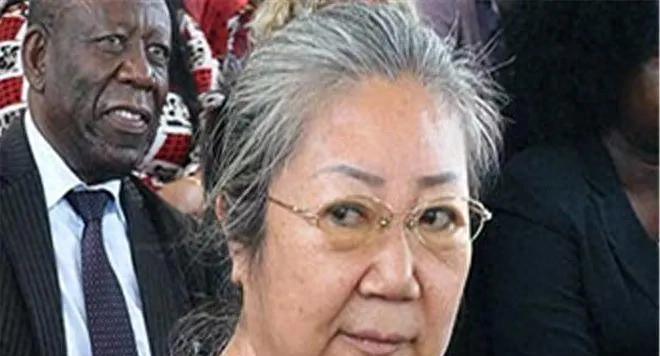 1970年，杨凤兰被中国派往坦桑尼亚进行援建工作。但她却被坦桑尼亚判处有期徒刑1