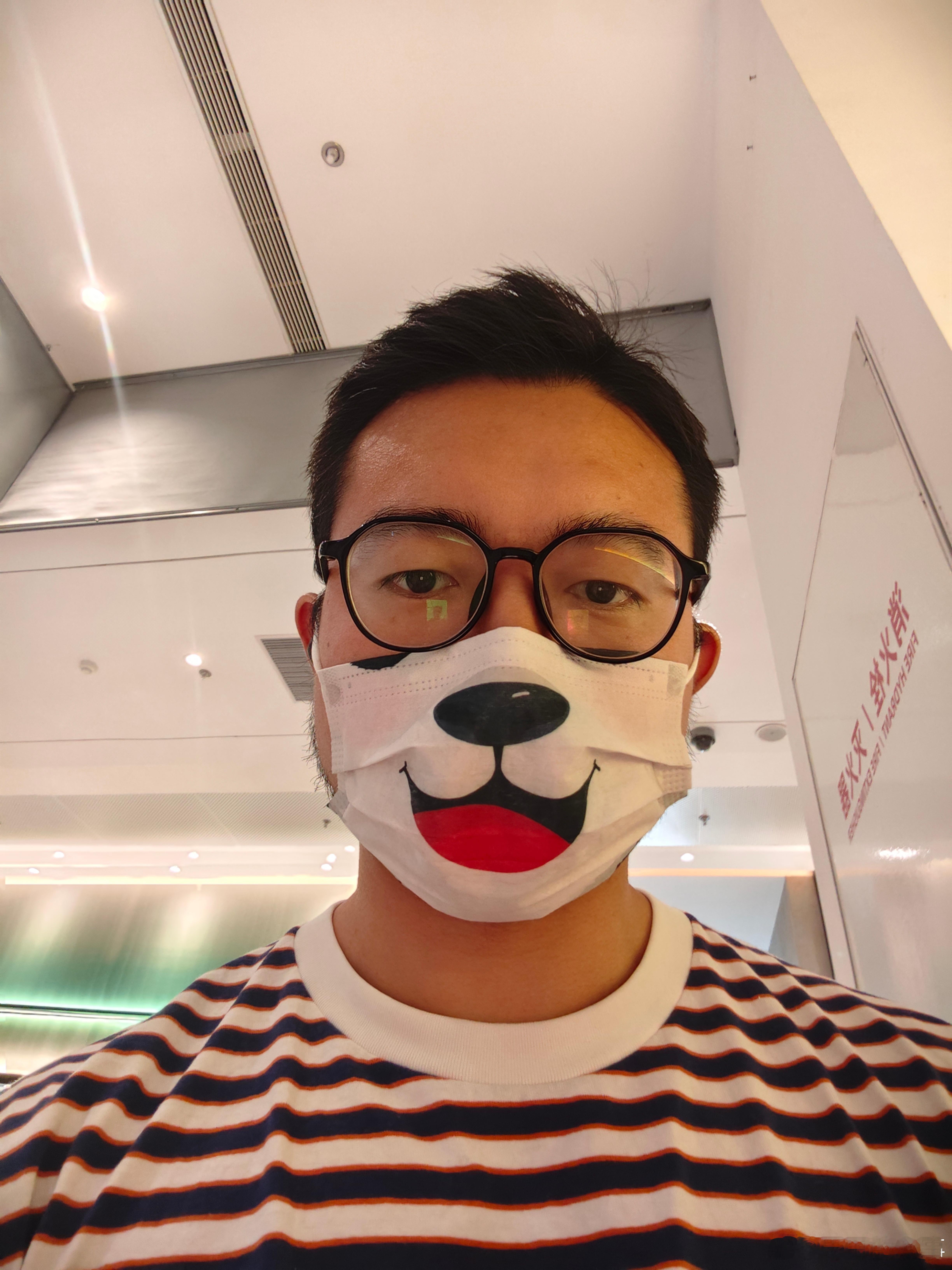 我不行了，刚刚没有摘口罩自动贩卖机的人脸付款就成功了 