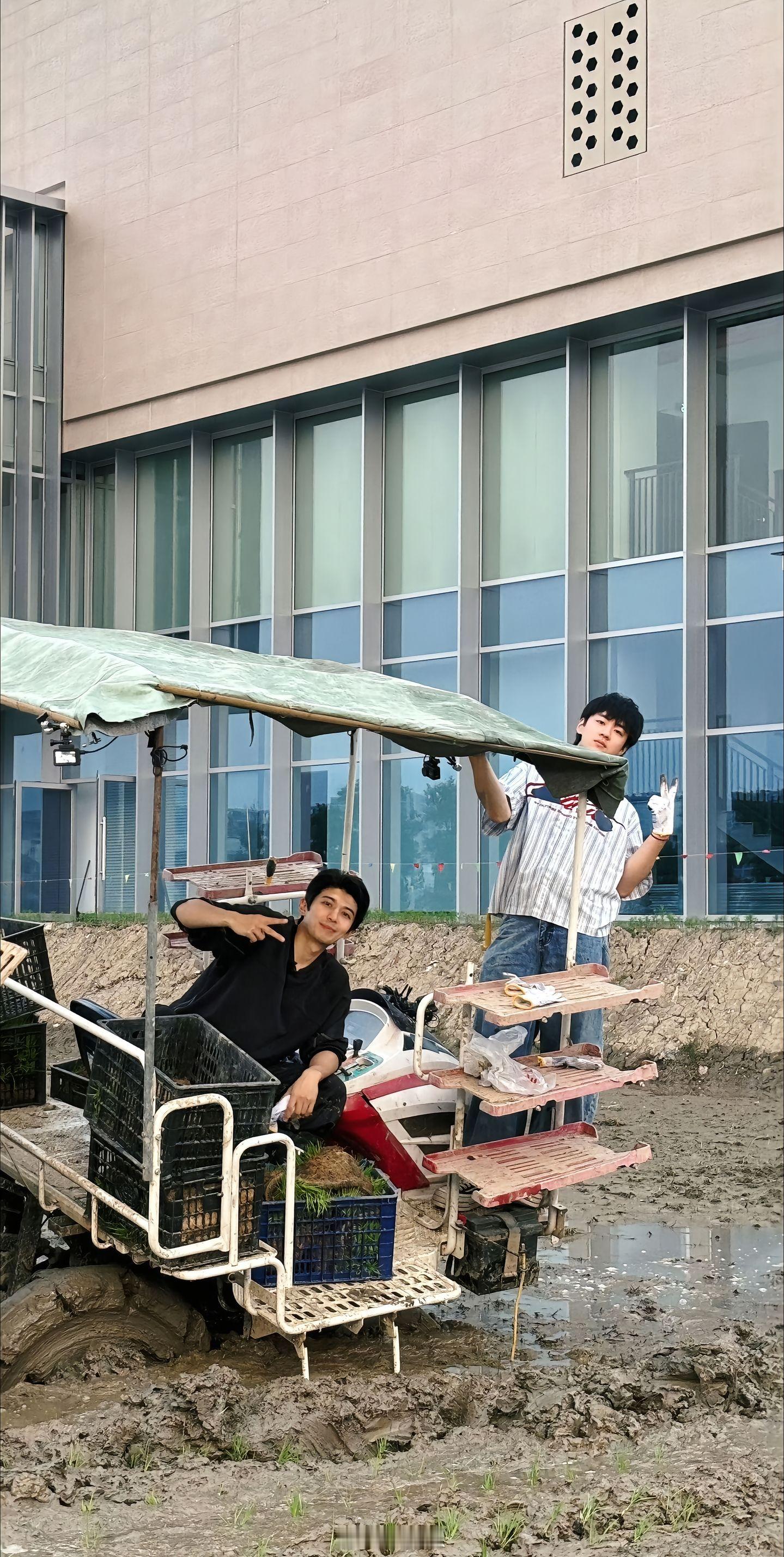 十个勤天[超话]小童越来越有韵味了  不知道这个词用得对不对 反正就是有味道了 