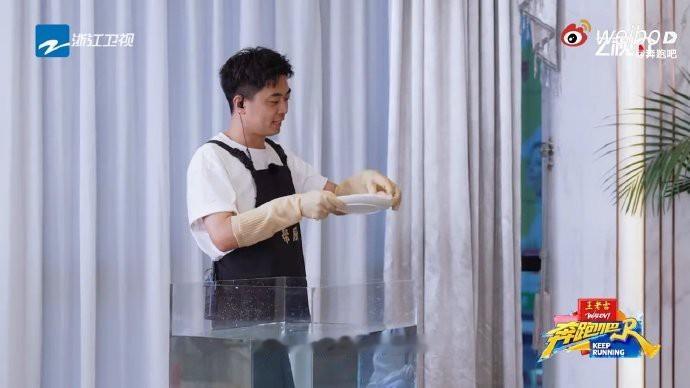 从自信预判到恼羞成怒，范丞丞用行动证明：规则是死的，但人是活的！猪皮最后服了没？