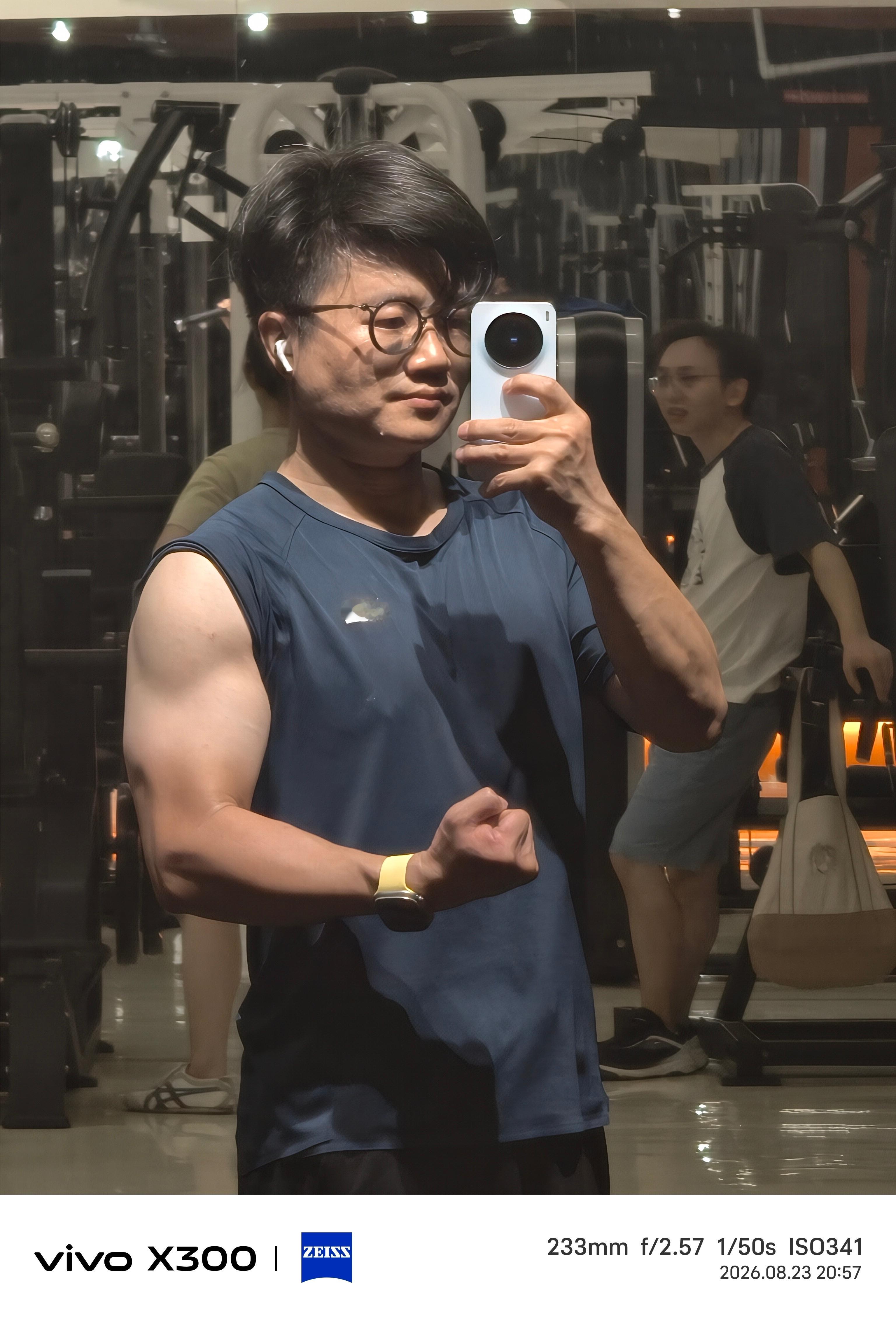 健身打卡 2026 年第 104 次！ 李老师突然跑过来要和我 PK 一下！ 还