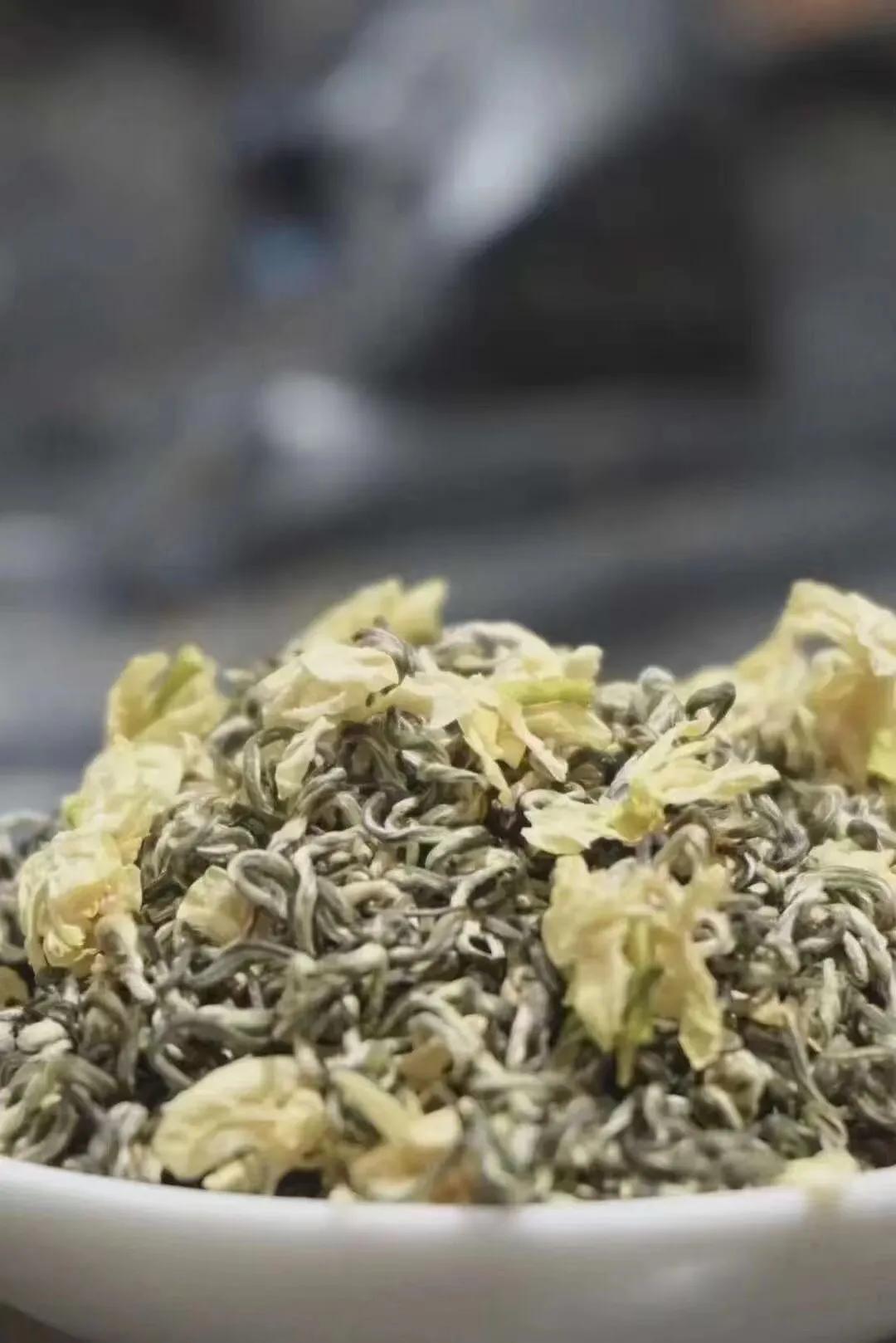 生活的热浪，会把每一个平凡的日子吹得蒸蒸日上。