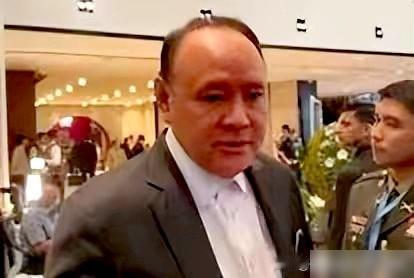 菲政客再要援助，有脸吗？
菲律宾国防部长吉尔伯特•特奥多罗这个时候，最该想明白一