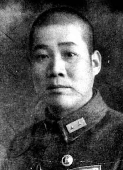 孙蔚如：陕西省主席兼第四集团军总司令。1938年孙蔚如带领3万陕西军...