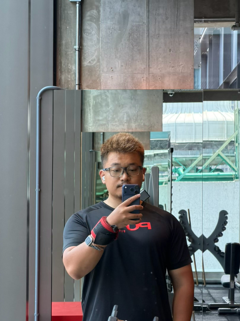 一年来第一次上午进健身房，， 